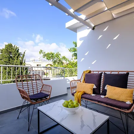 Noessa By Nomads - Walk To Tourist Area Pafos